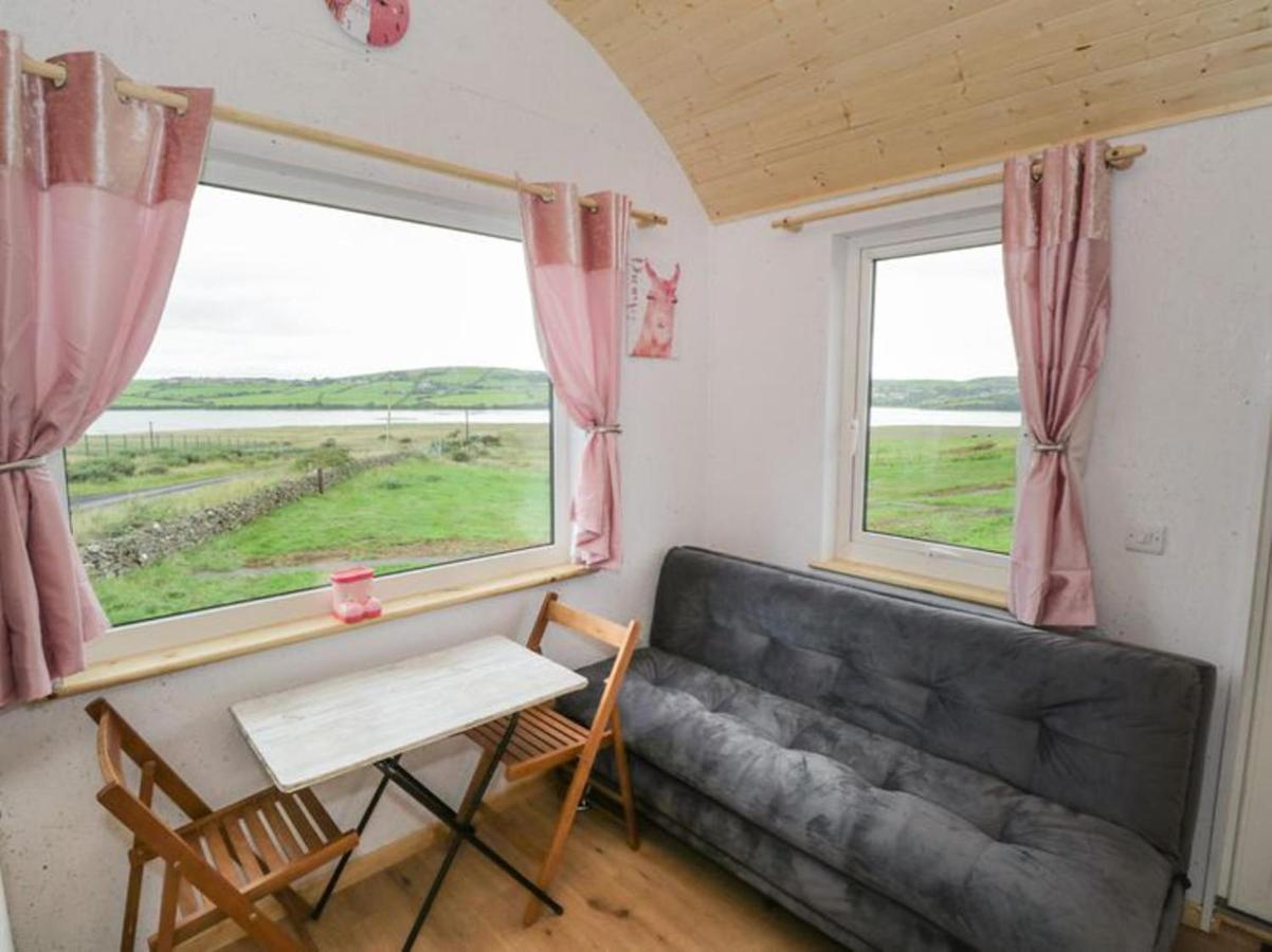The Beautiful Lazy Llama Shepherd Hut Farm Stay Ballyshannon Zewnętrze zdjęcie